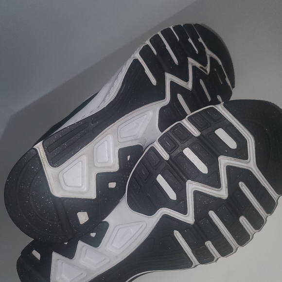 Nike WMNS AIR Relentless Athletic shoes - Picture 6 of 9